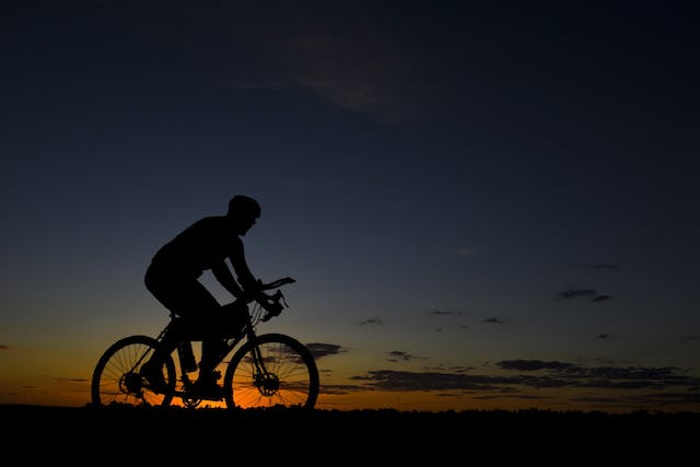 Osvetlenie cyklistu môže zachrániť život