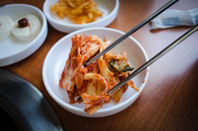 Kimchi: Kórejská tradičná delikatesa s výbuchom chuťových zážitkov