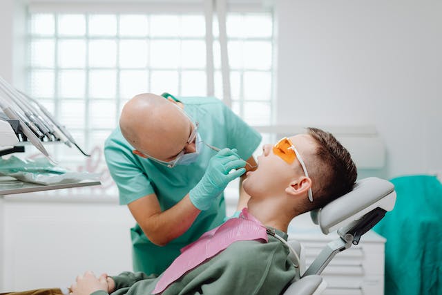 Strážcovia zdravia: Dôležitosť pravidelnej zubnej hygieny